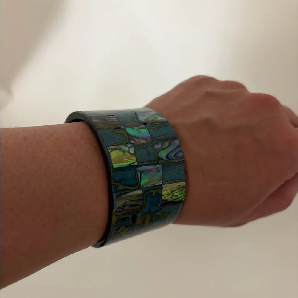 Abalone Shell Pattern Wearable Cuff